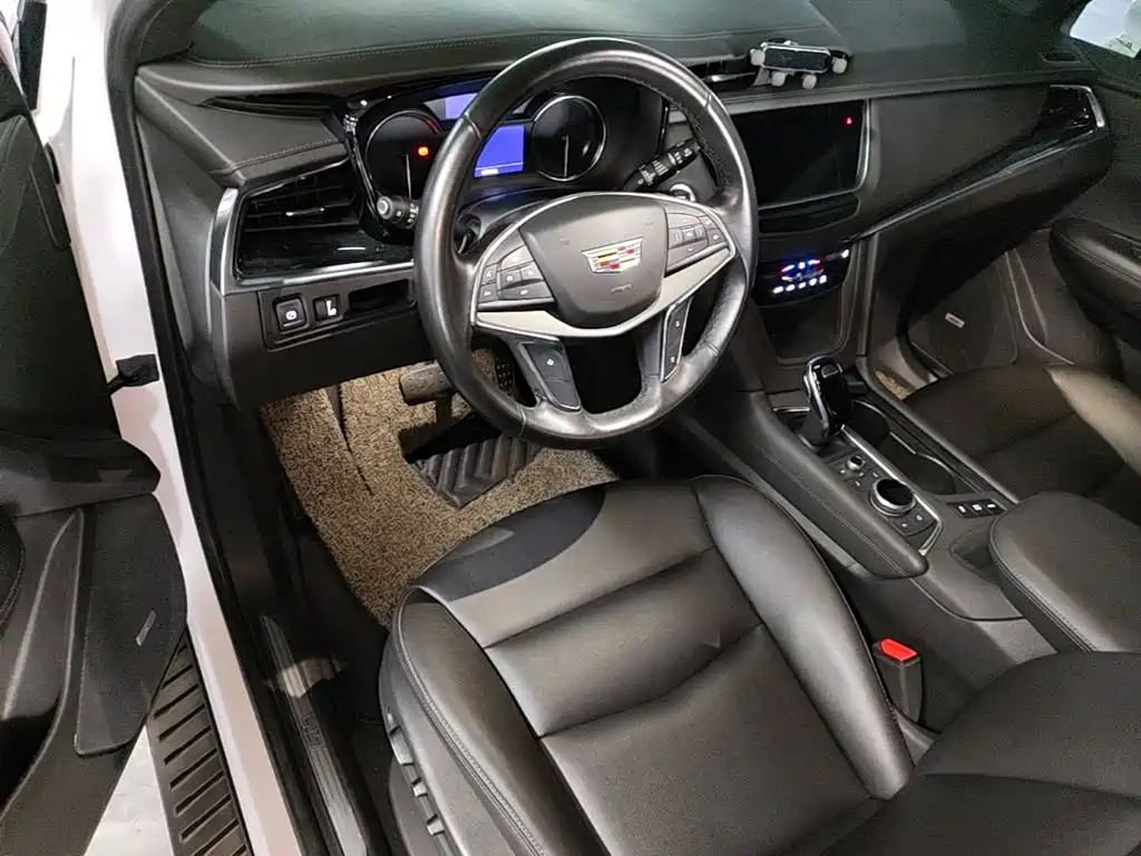 Cadillac XT5 2021 — фото 16