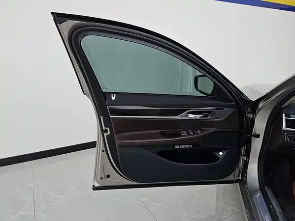 BMW 7 Series 2017