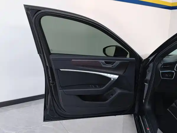 Audi A6L 2023