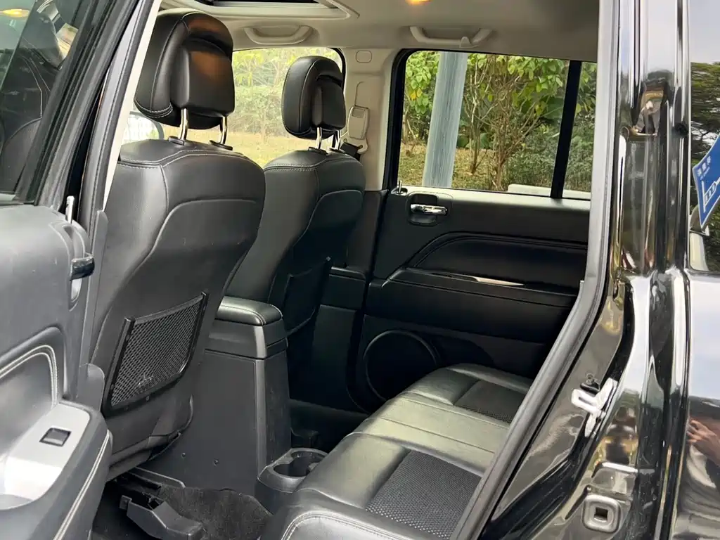 Jeep Compass 2014 — фото 14