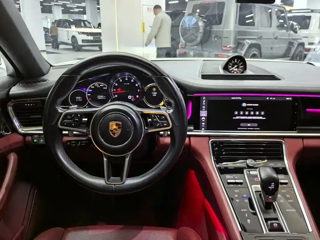 Porsche Panamera 2020 — фото 12