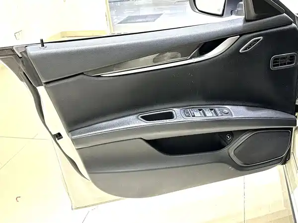 Maserati Ghibli 2016