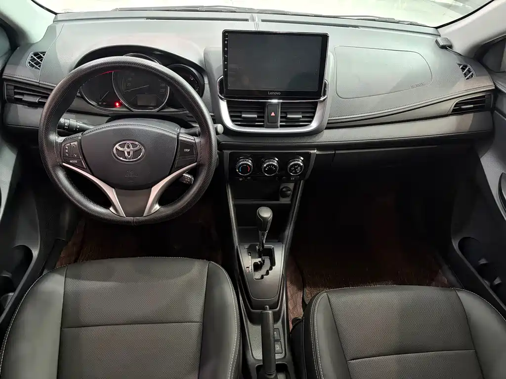 Toyota Yaris L 2023 — фото 7