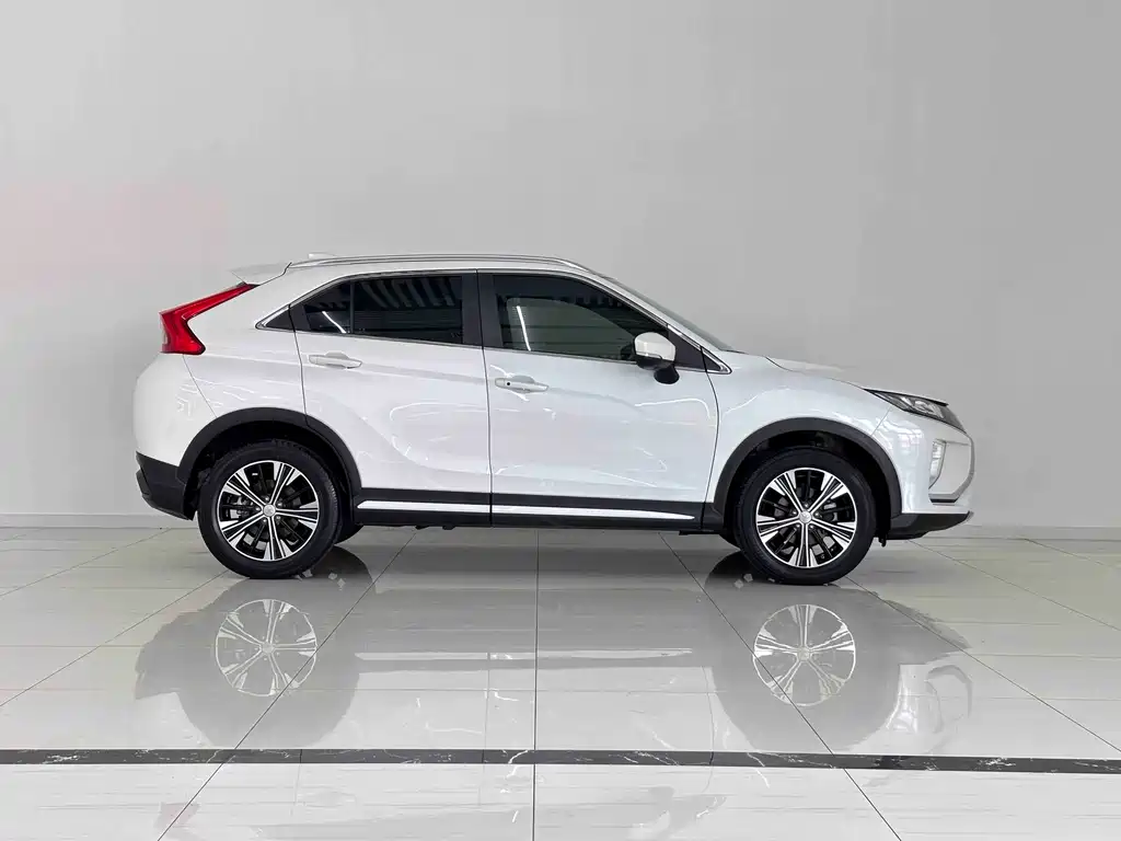 Mitsubishi Eclipse Cross 2019 — фото 5