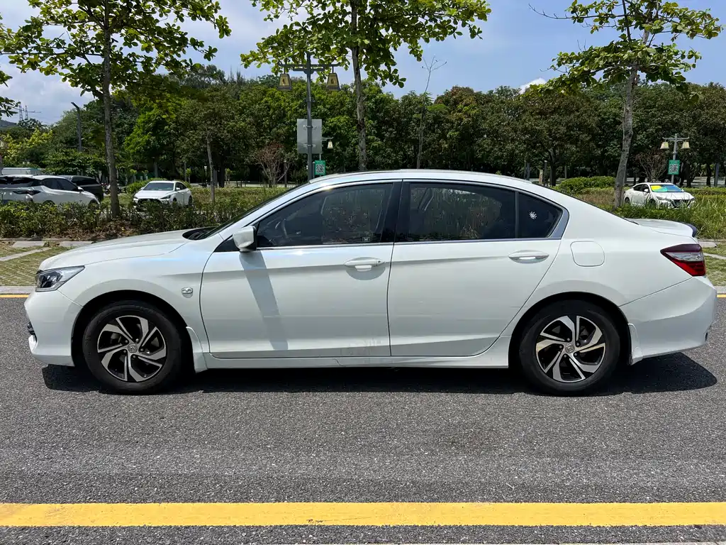 Honda Accord 2017 — фото 4