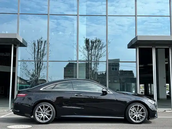 Mercedes-Benz E-Class 2021