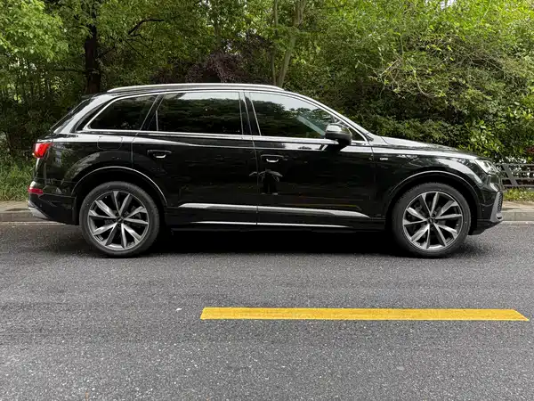Audi Q7 2023