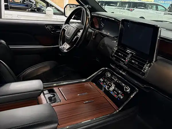 Lincoln Navigator 2018