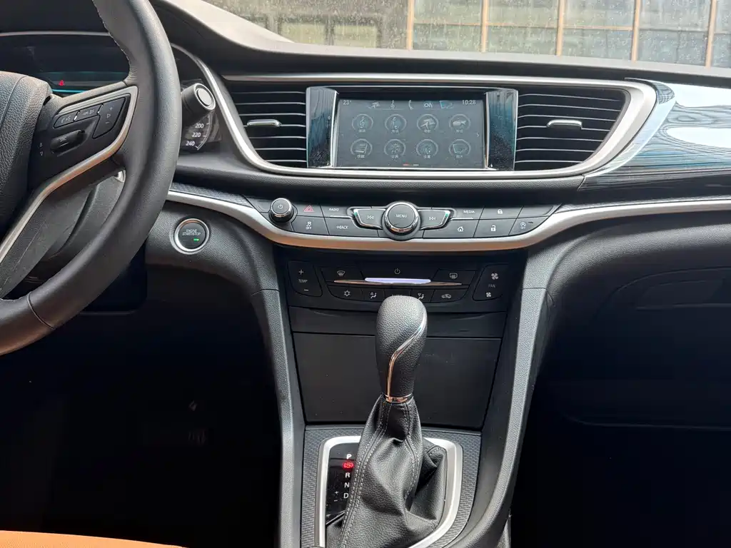 Buick Excelle 2020 — фото 10