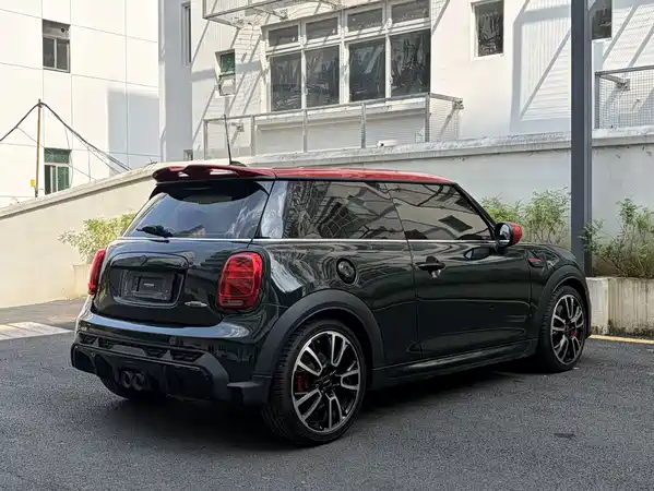 MINI JCW 2023