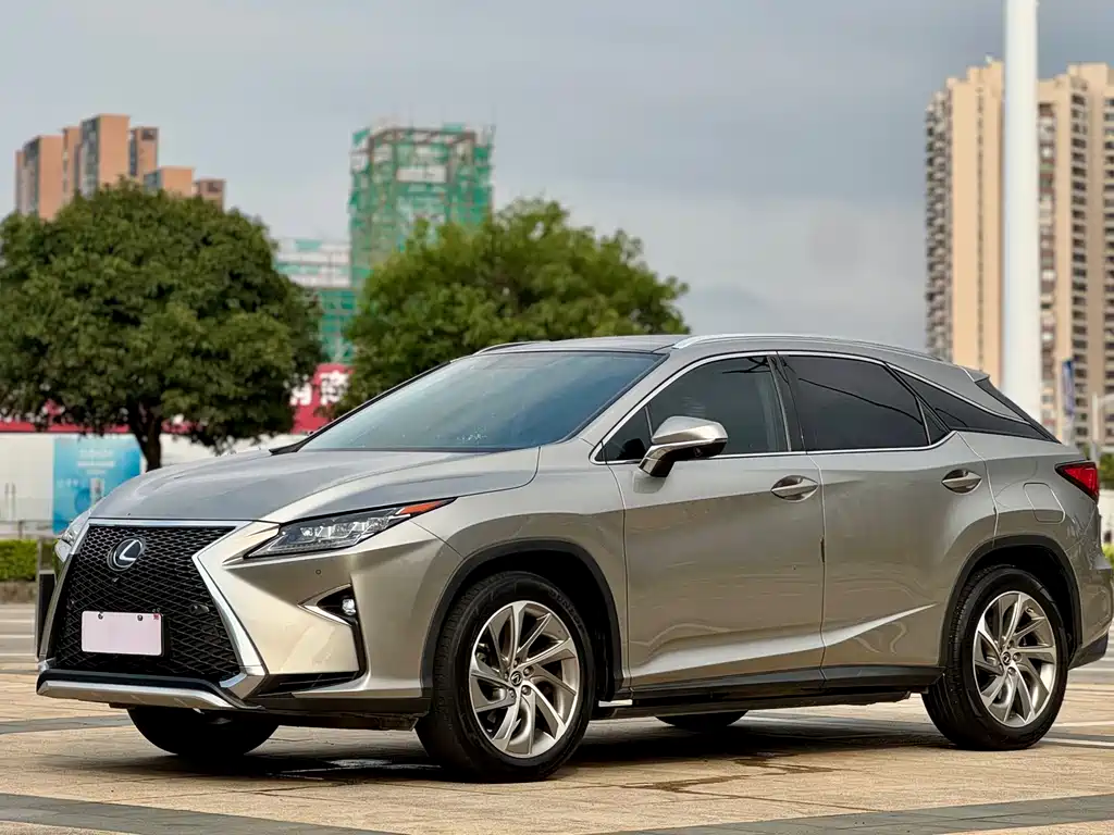 Lexus RX 2018 — фото 1