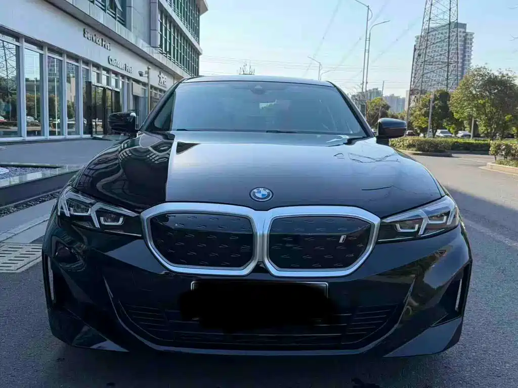 BMW i3 2024 — фото 2