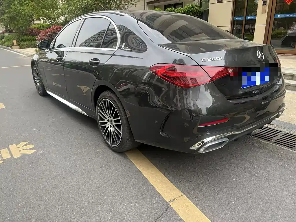 Mercedes-Benz C-Class 2023 — фото 3
