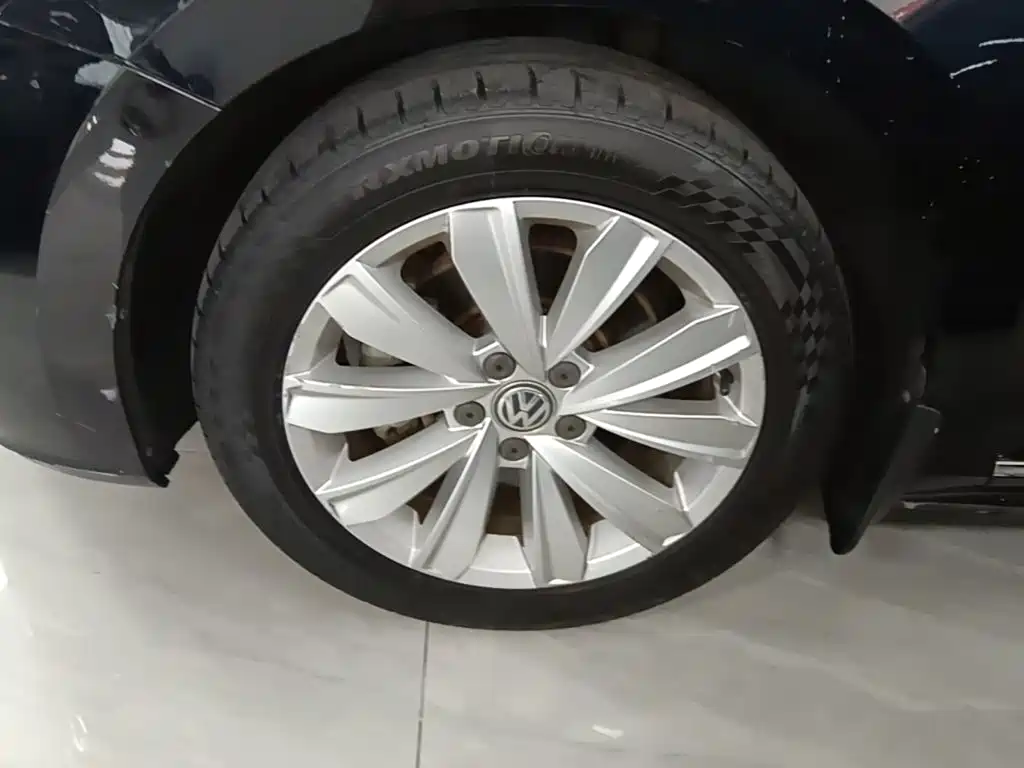 Volkswagen Passat 2019 — фото 23