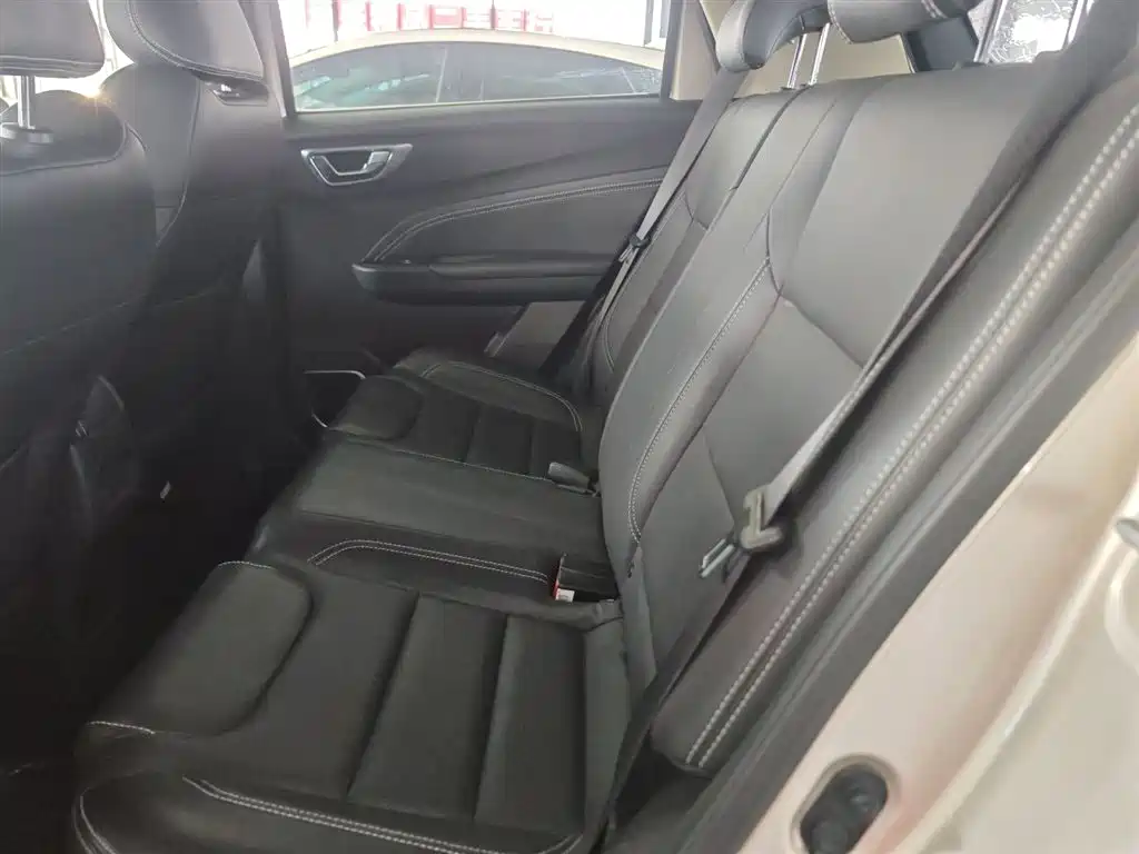 Geely Vision X3 2019 — фото 13