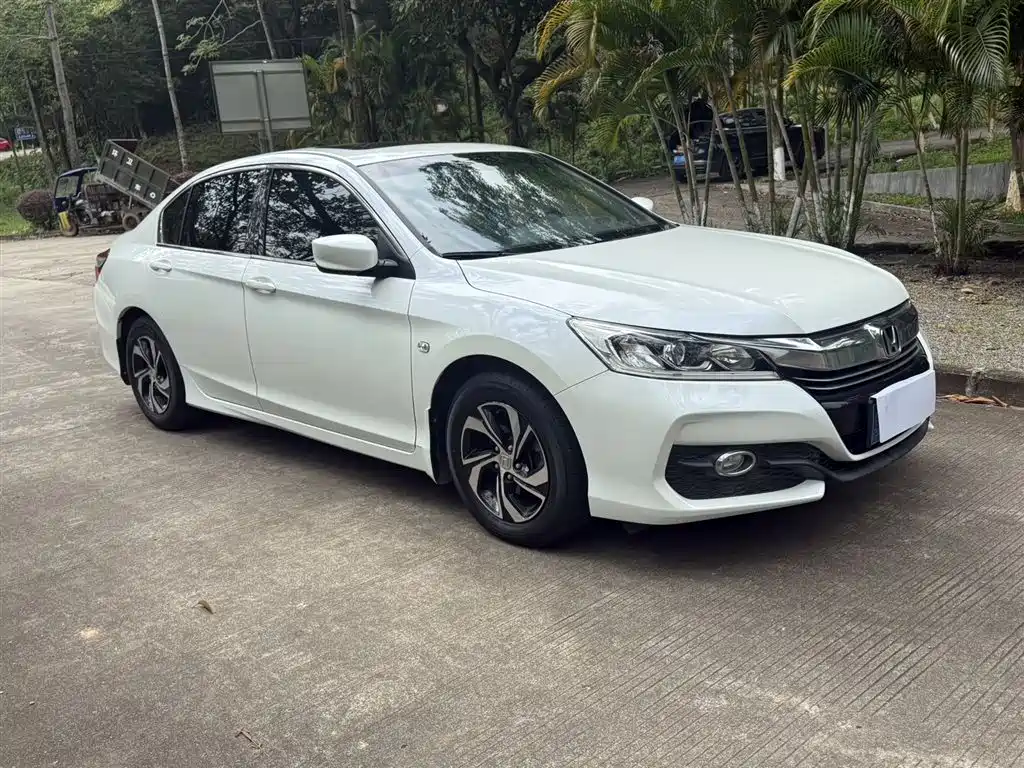 Honda Accord 2016 — фото 3