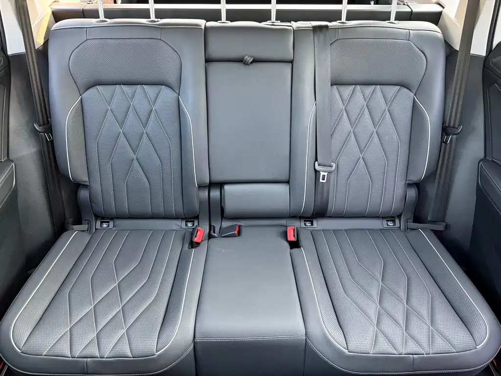 Volkswagen Tiguan L 2022 — фото 13