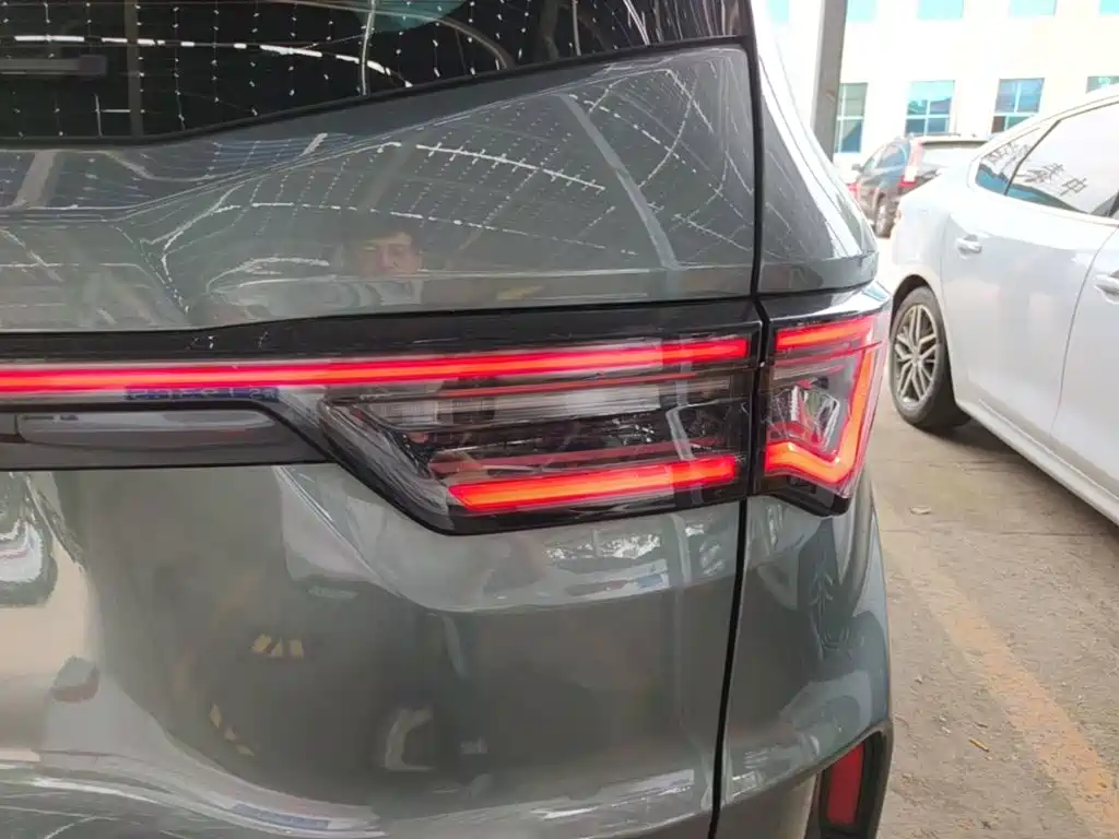Geely Jia Ji 2024 — фото 8