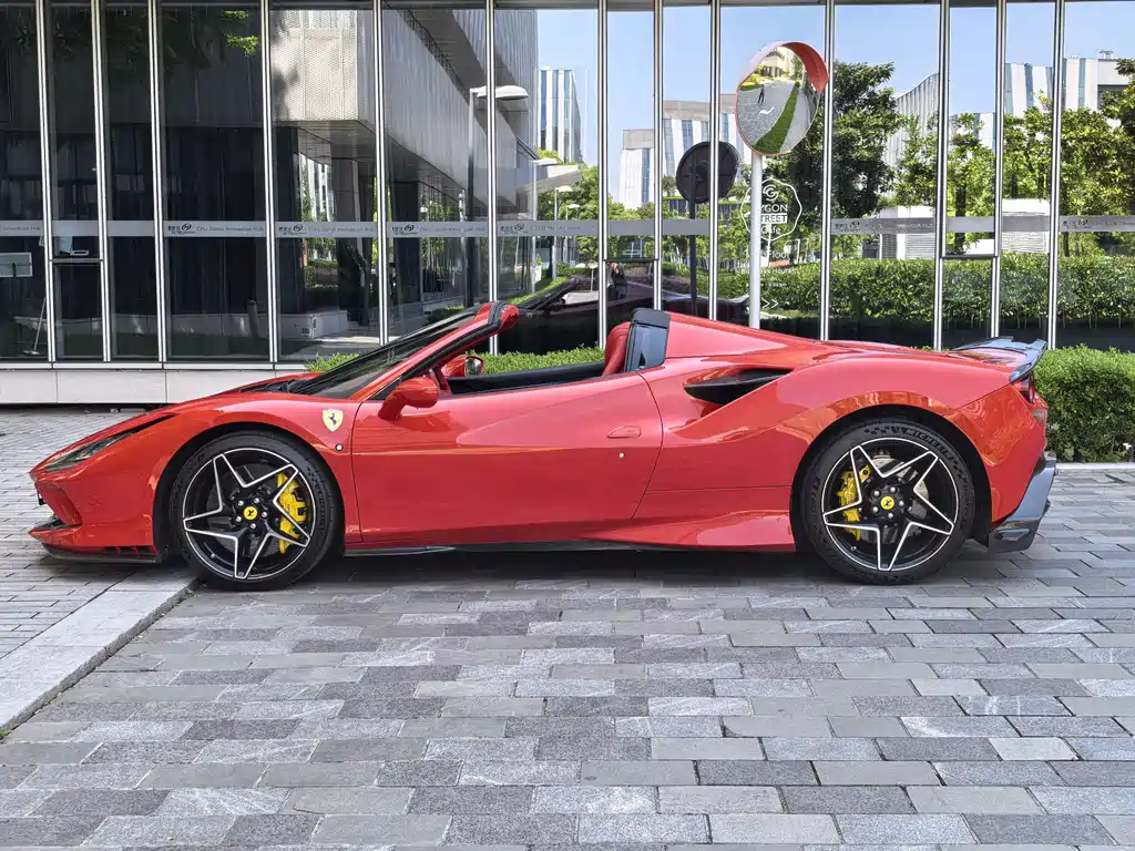Ferrari F8 2021 — фото 6