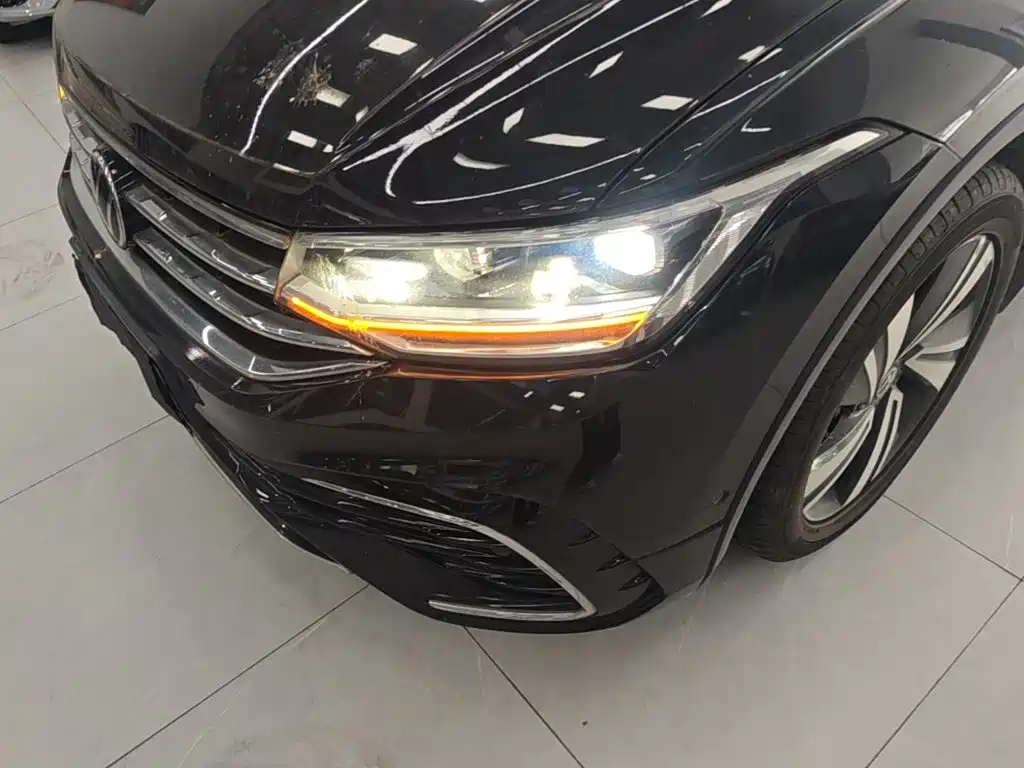 Volkswagen Tiguan X 2021 — фото 24