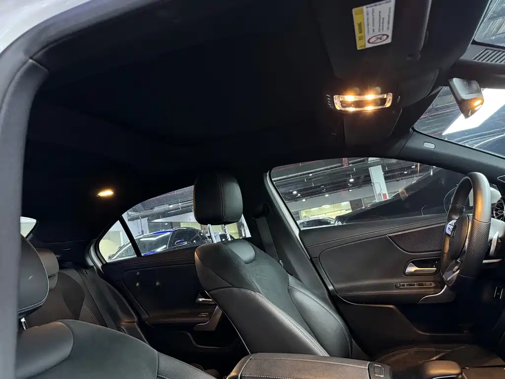 Mercedes-Benz A-Class 2019 — фото 11