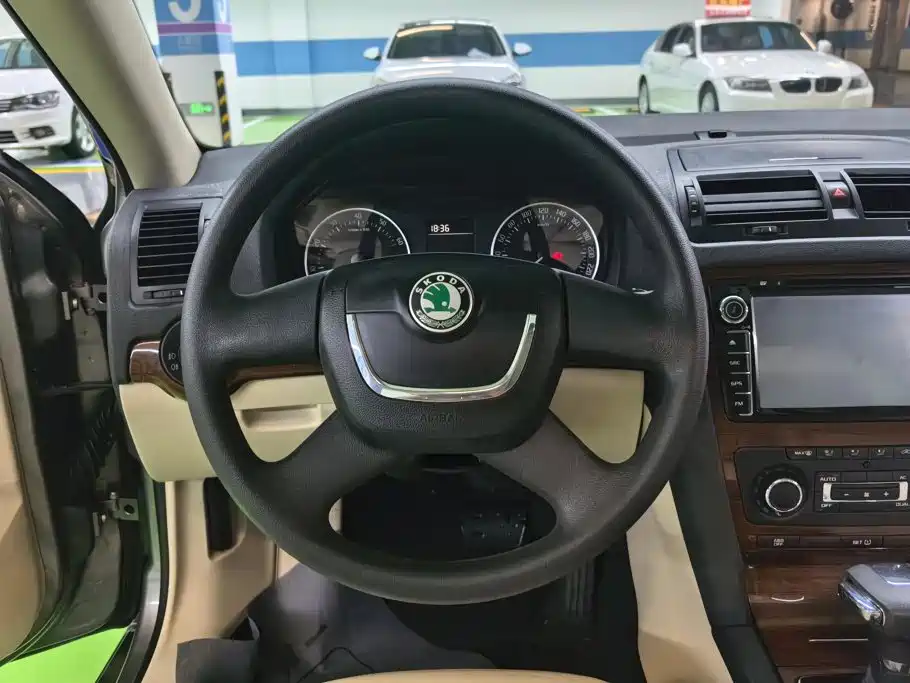 Skoda Octavia 2013 — фото 15
