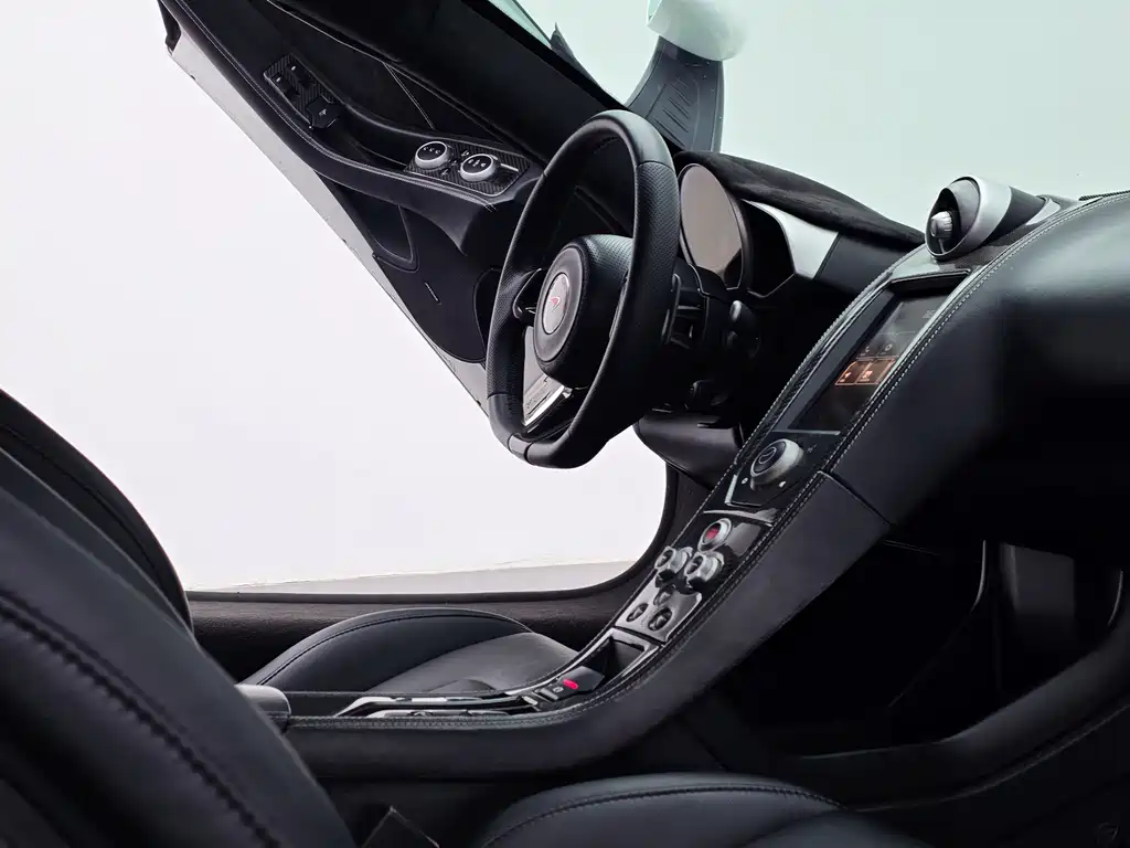 McLaren 12C 2015 — фото 16