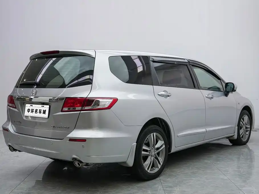 Honda Odyssey 2010 — фото 18