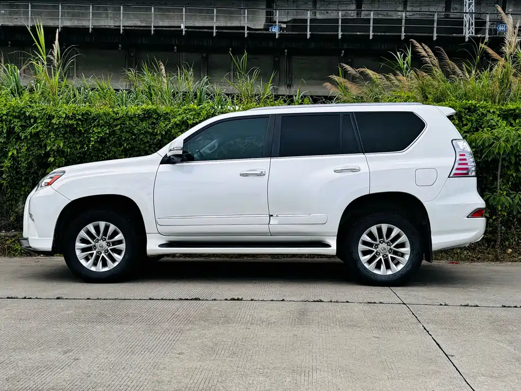 Lexus GX 2013 — фото 13