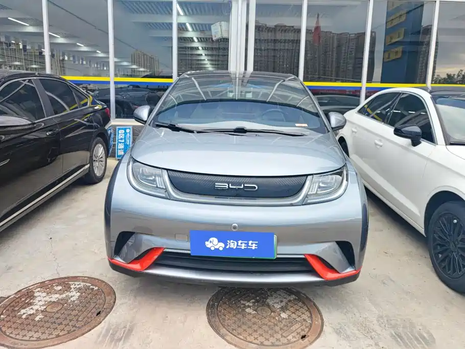 BYD Dolphin 2023