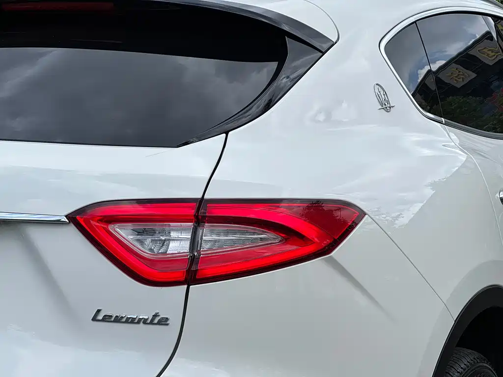 Maserati Levante 2021 — фото 15
