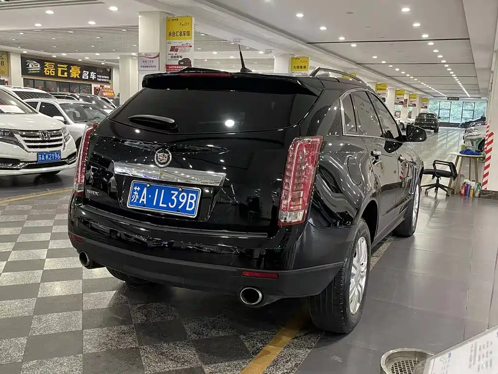 Cadillac SRX 2015 — фото 6