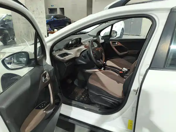 Peugeot 2008 2014