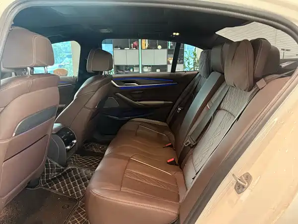 BMW 5 Series 2021