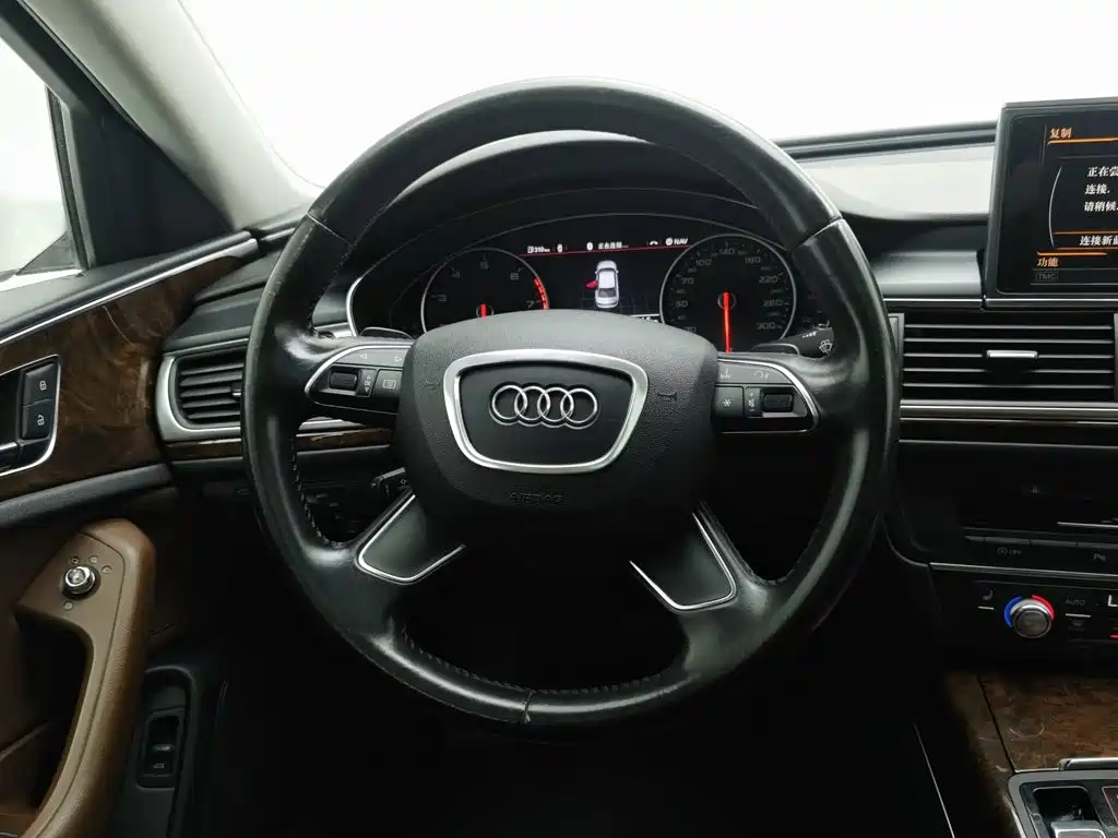 Audi A6L 2014 — фото 11