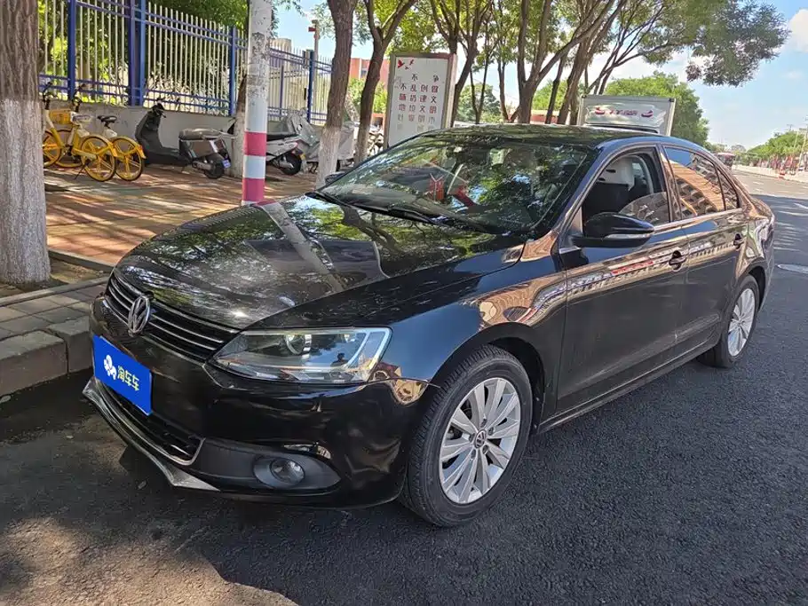 Volkswagen Sagitar 2014