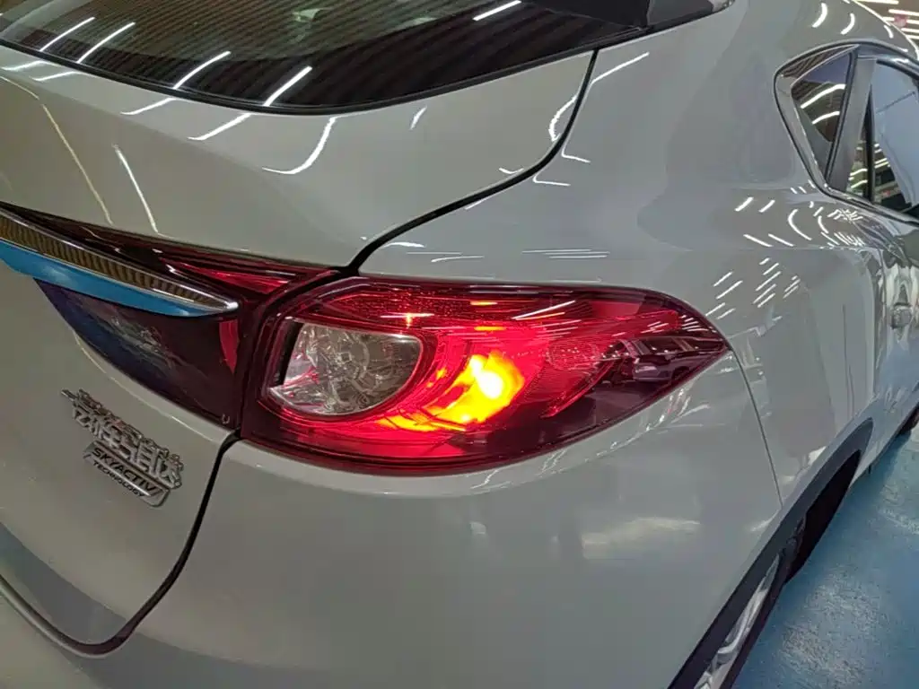 Mazda CX-4 2016 — фото 8
