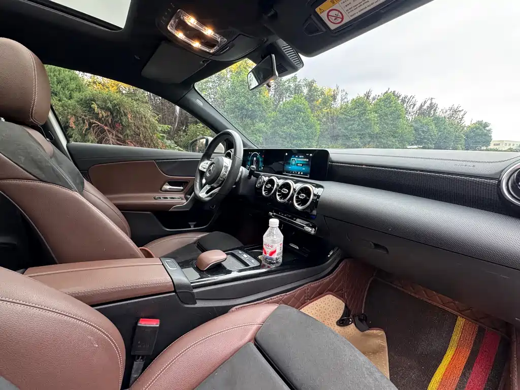 Mercedes-Benz A-Class 2019 — фото 10