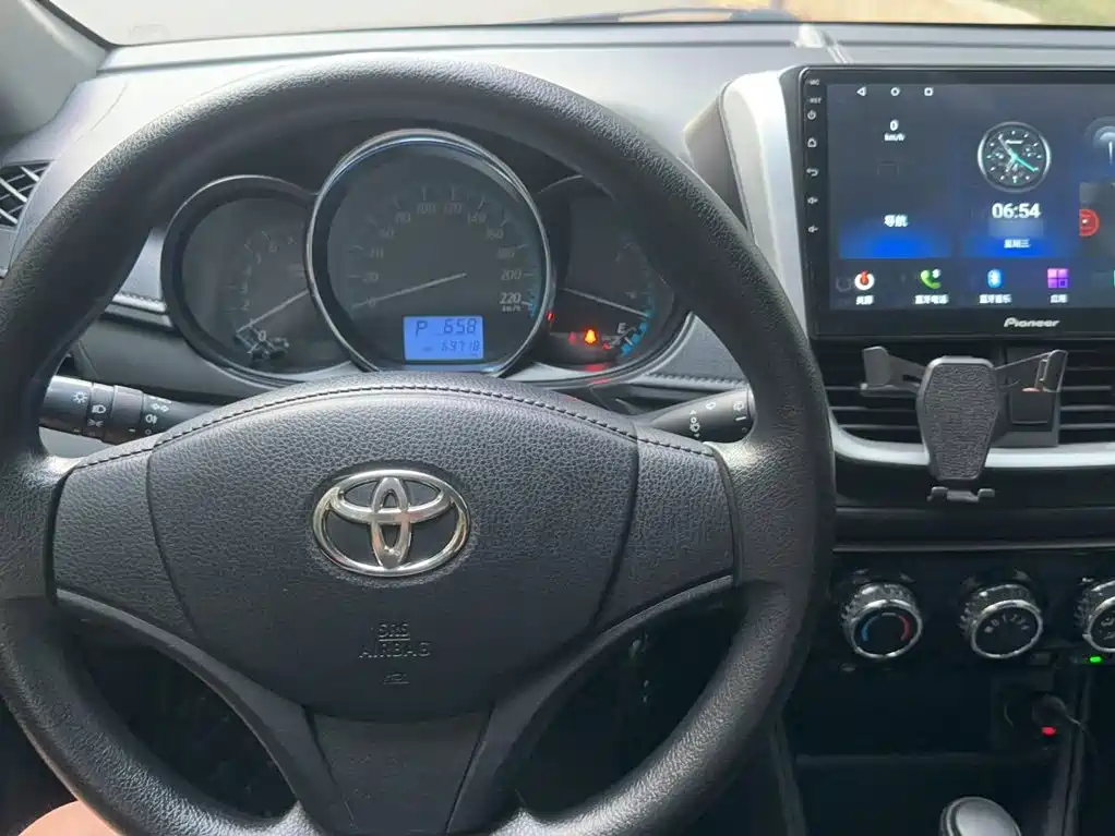 Toyota Yaris L 2016