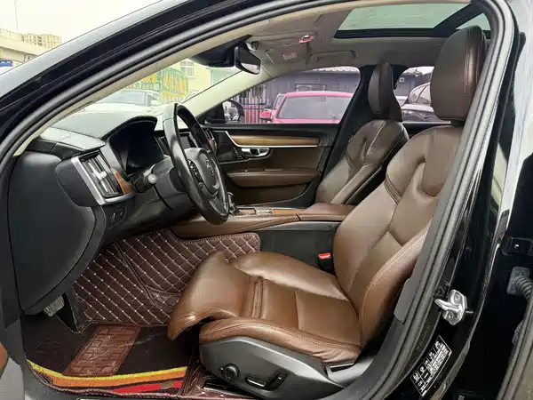 Volvo S90 2019