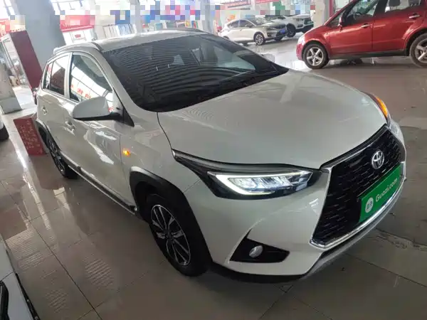 Toyota Yaris L 2022