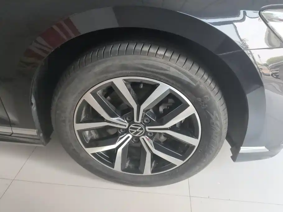 Volkswagen Magotan 2024