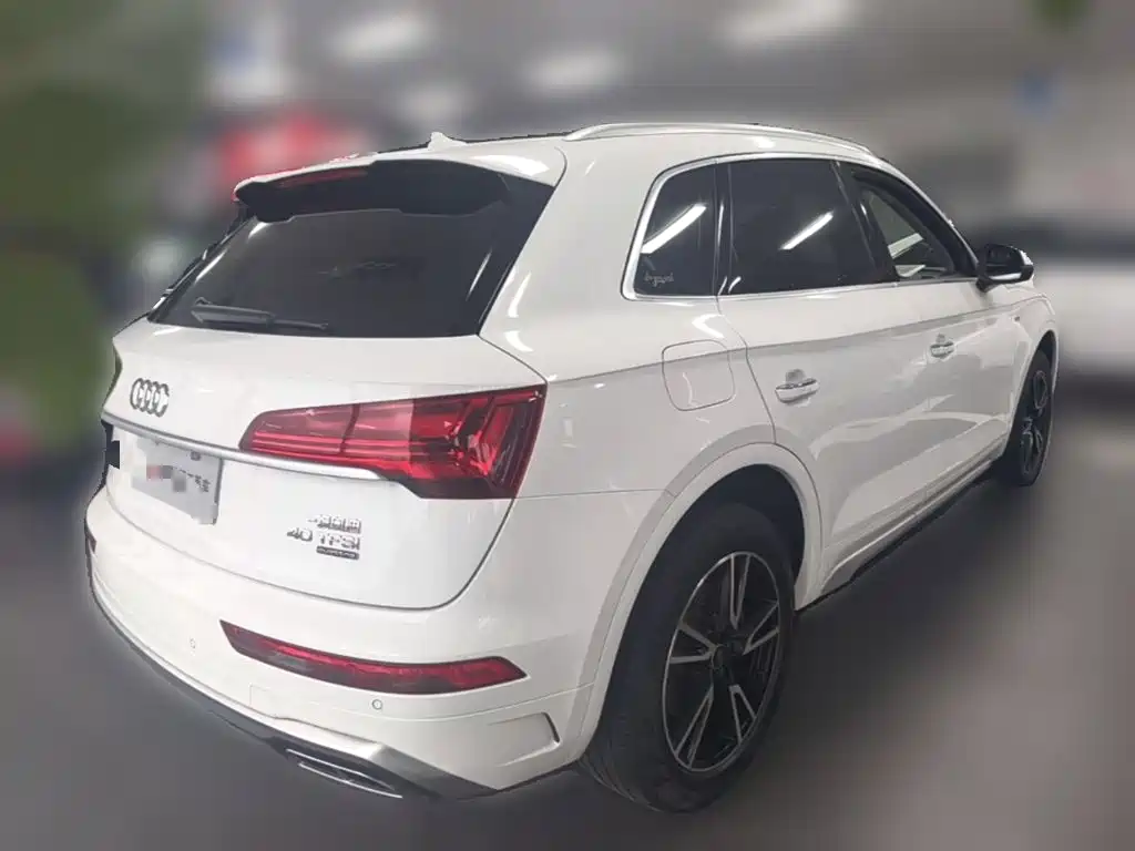 Audi Q5L 2023 — фото 12