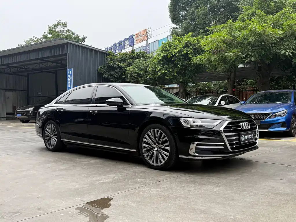 Audi A8 2019 — фото 16