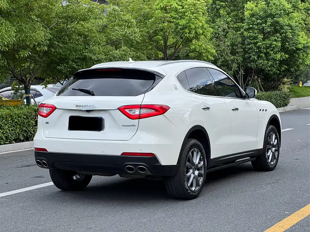 Maserati Levante 2021 — фото 16