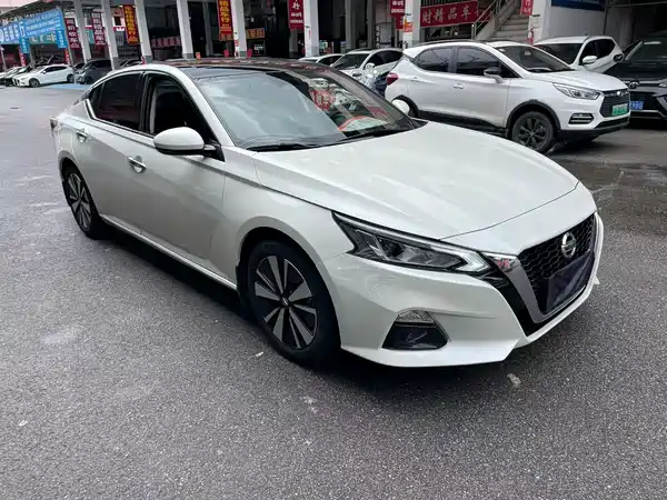 Nissan Teana 2022