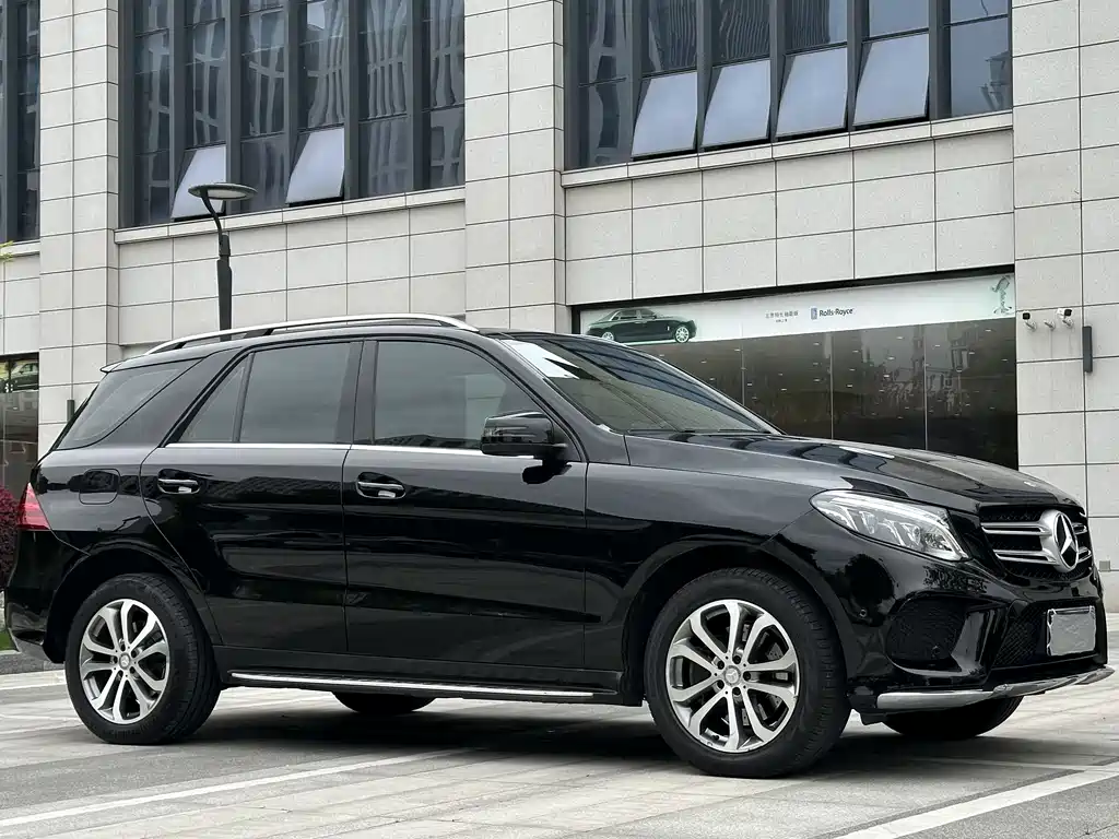 Mercedes-Benz GLE 2015 — фото 3