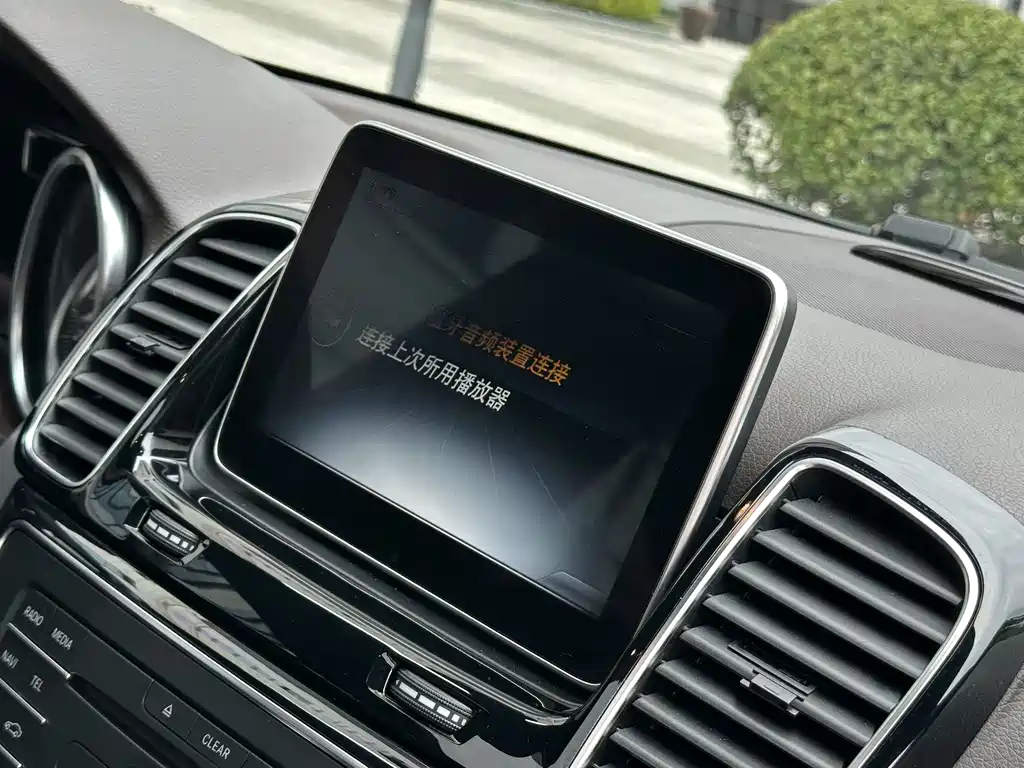 Mercedes-Benz GLE 2015 — фото 15