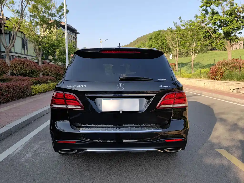 Mercedes-Benz GLE 2018 — фото 19