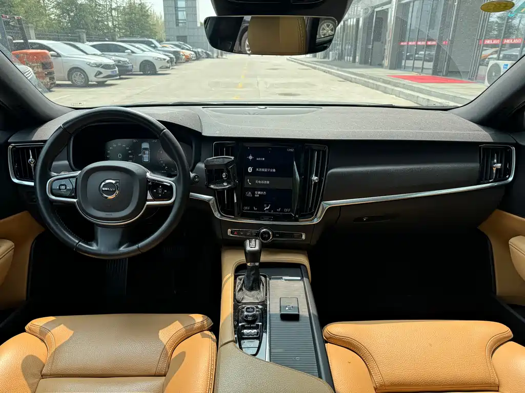 Volvo V90 2017 — фото 11